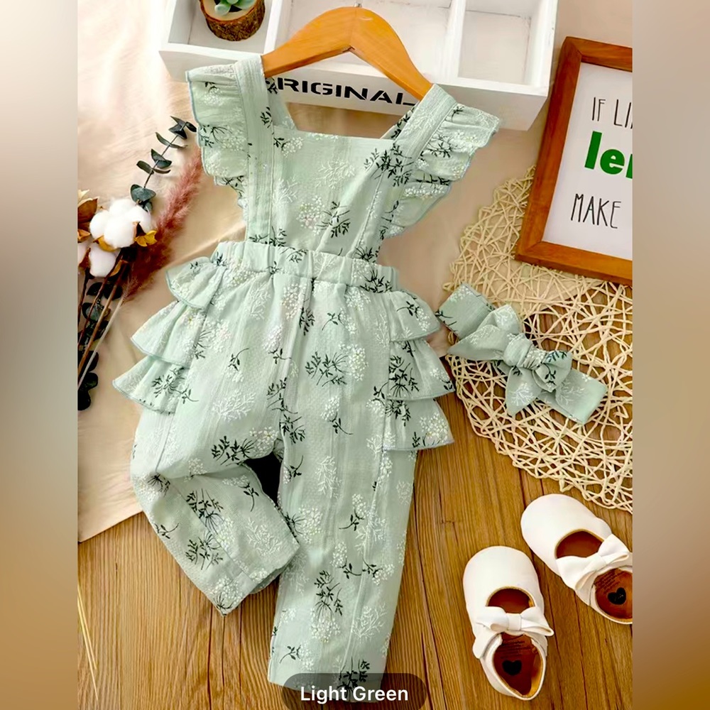 Baby Girl Ruffled Sleeveless Jumpsuit with Headband. Green Floral